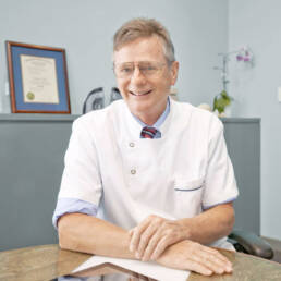 A photo of Dr Malcolm Deall of Deall Dental